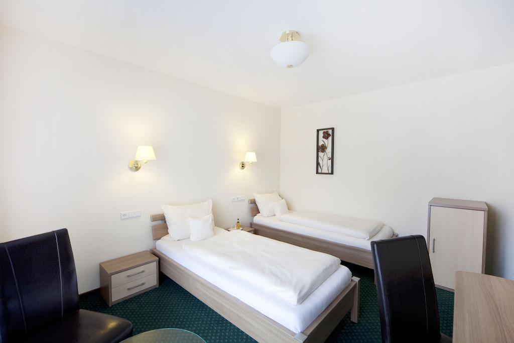 City-Hotel Friesoythe Pokoj fotografie